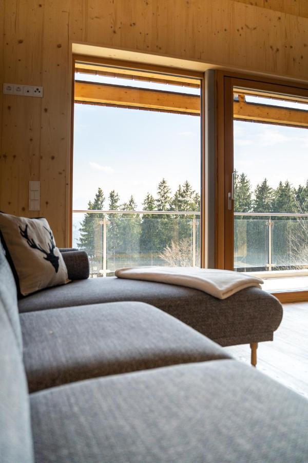 Apartamento Holzhaus "Zum Schwarz'N" Aurach am Hongar Exterior foto