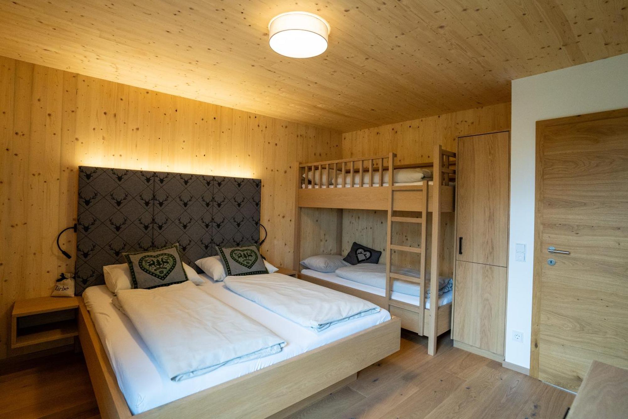 Apartamento Holzhaus "Zum Schwarz'N" Aurach am Hongar Exterior foto