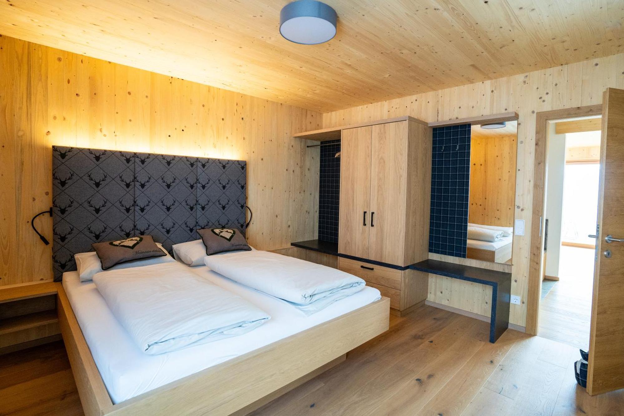 Apartamento Holzhaus "Zum Schwarz'N" Aurach am Hongar Exterior foto