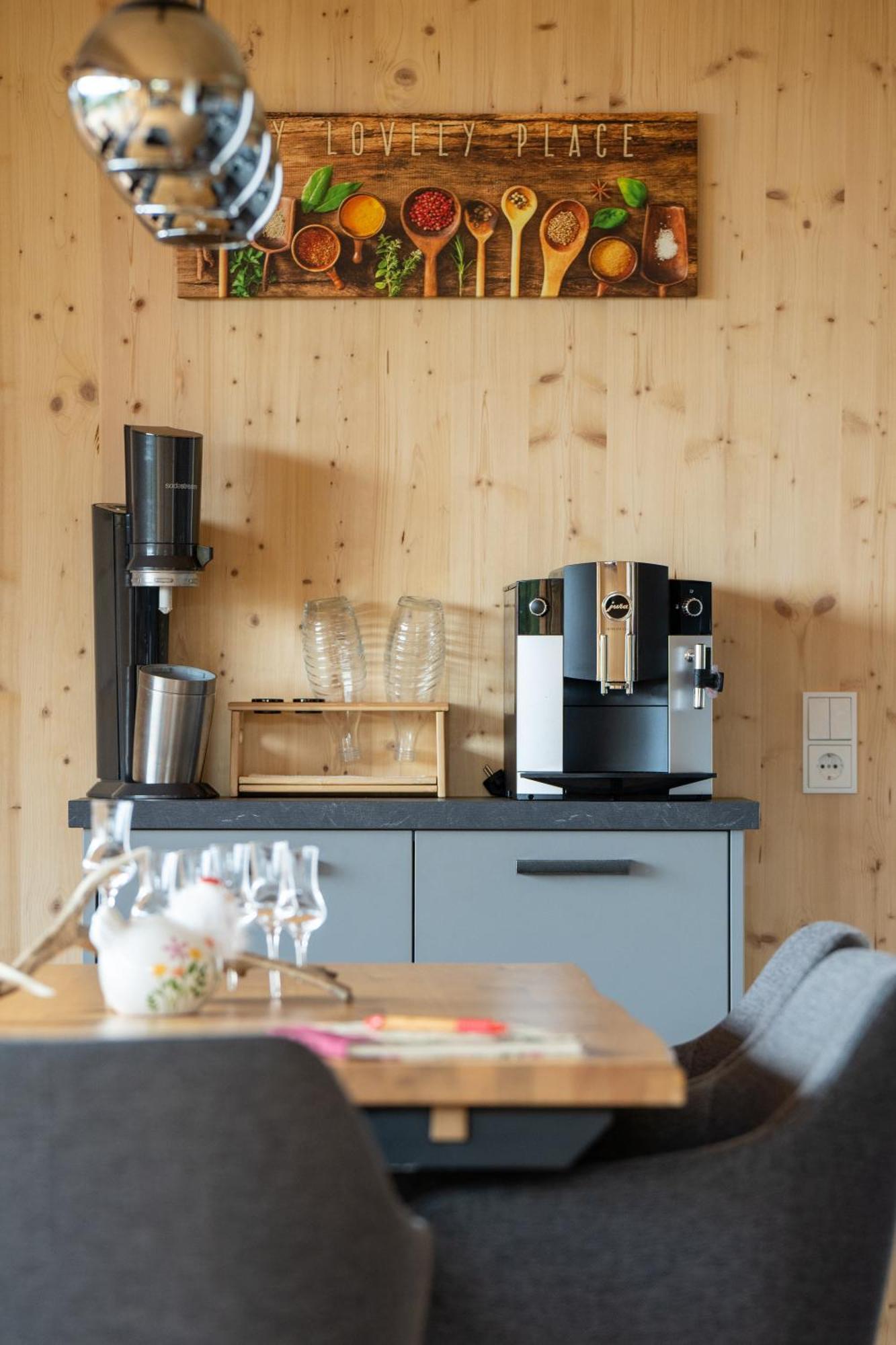 Apartamento Holzhaus "Zum Schwarz'N" Aurach am Hongar Exterior foto