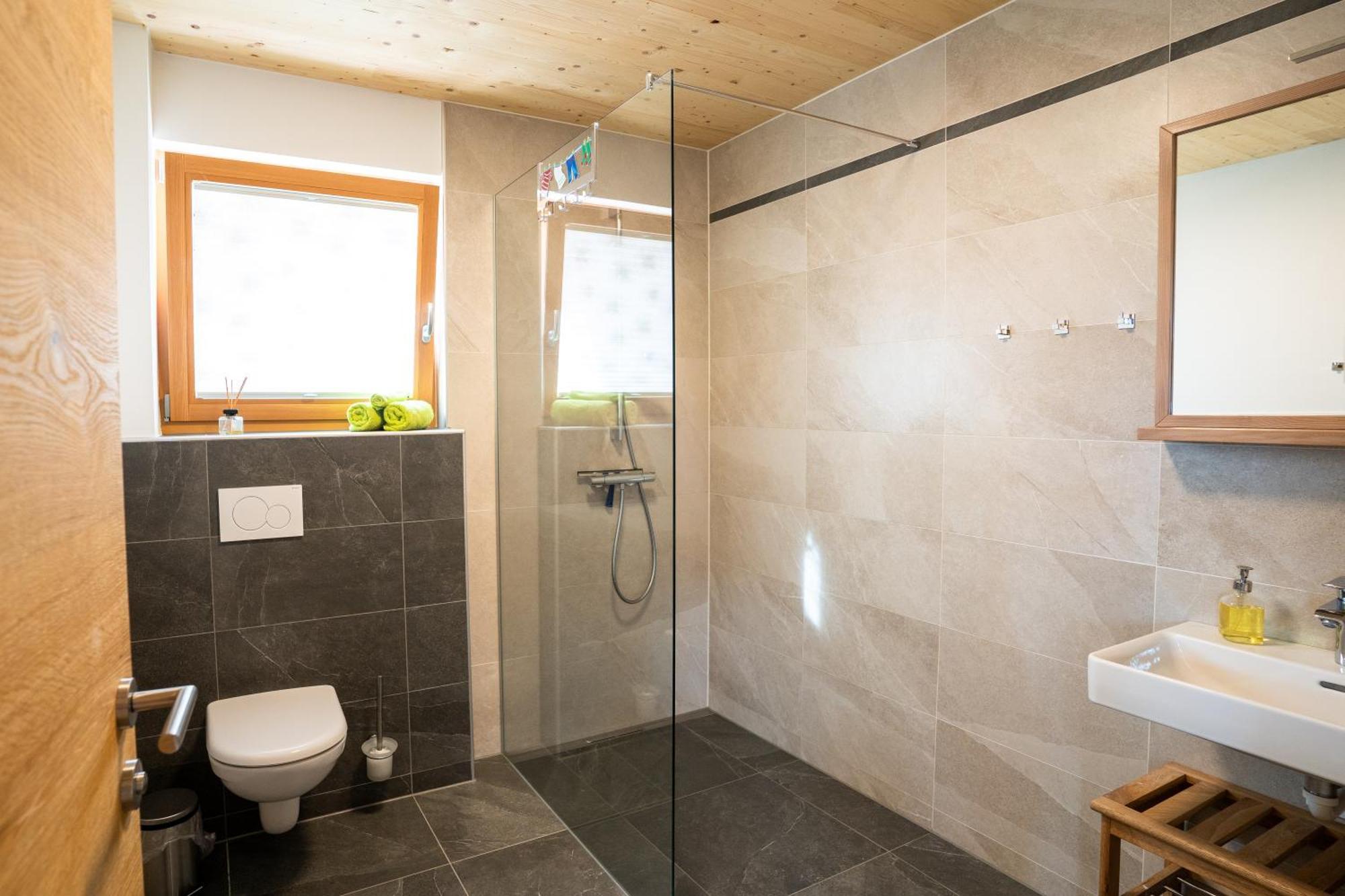 Apartamento Holzhaus "Zum Schwarz'N" Aurach am Hongar Exterior foto